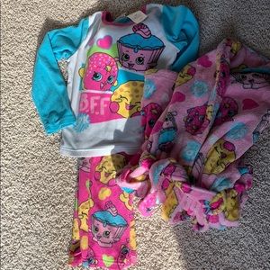 Shopkins fleece Pajamas with robe